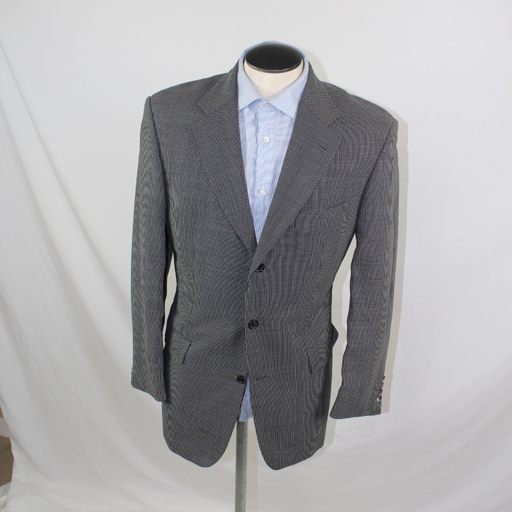 Hugo Boss gray 3 roll 2 button blazer 42L US
